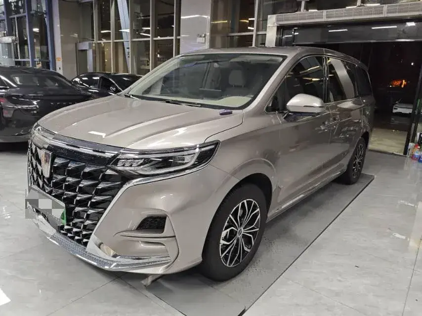 2025 Roewe iMAX8 1.5T 150HP L4 1DHT PHEV 24.7KWH