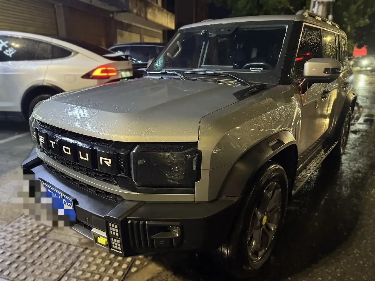 2023 Jetour Traveller 2.0T 254HP L4 7DCT