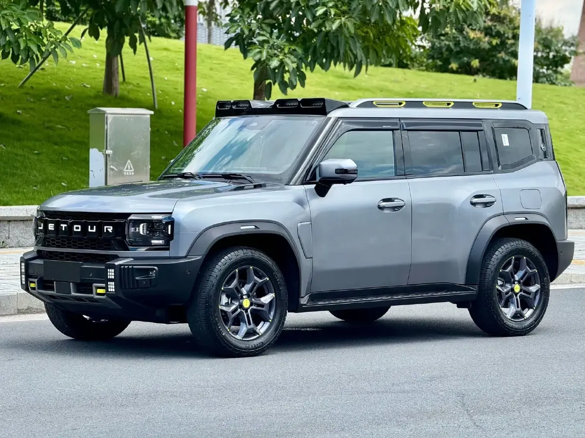 2023 Jetour Traveller 2.0T 254HP L4 7DCT