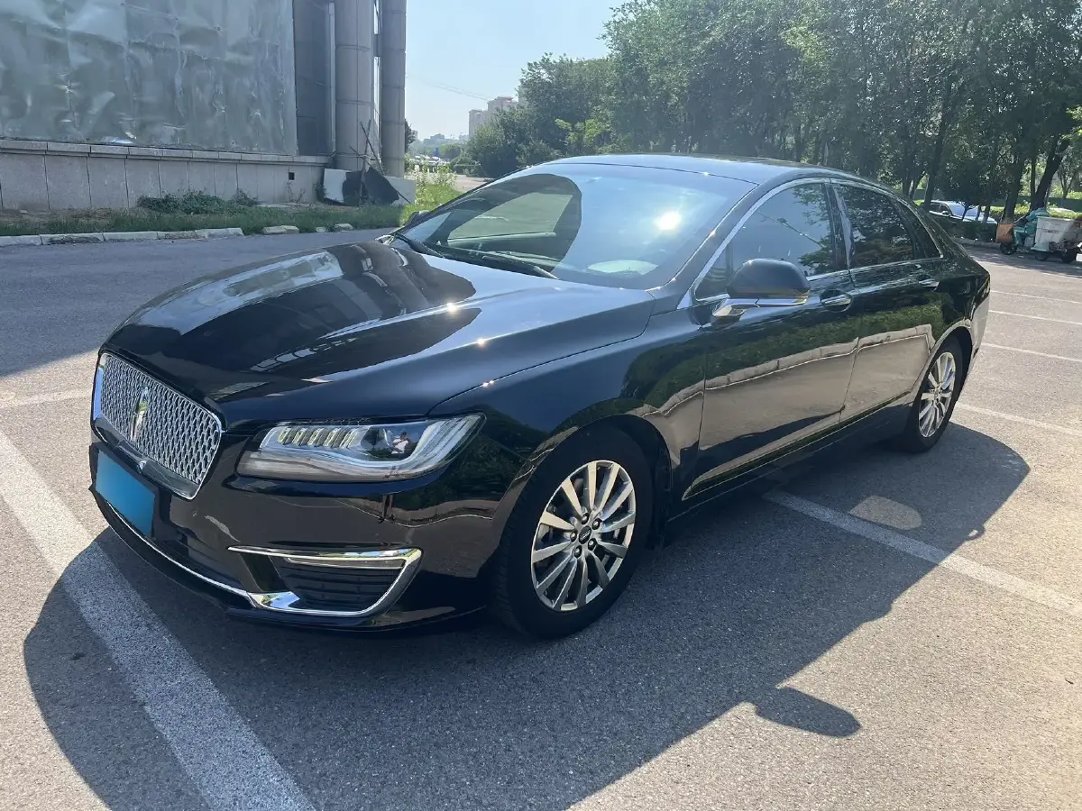 2019 Lincoln MKZ 2.0T 203HP L4 6AT