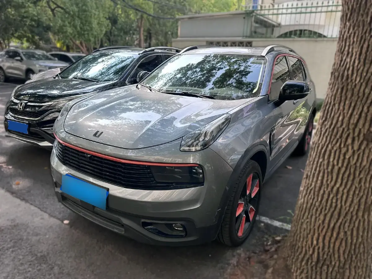 2019 LYNK&CO 01 2.0T 190HP L4 6AT