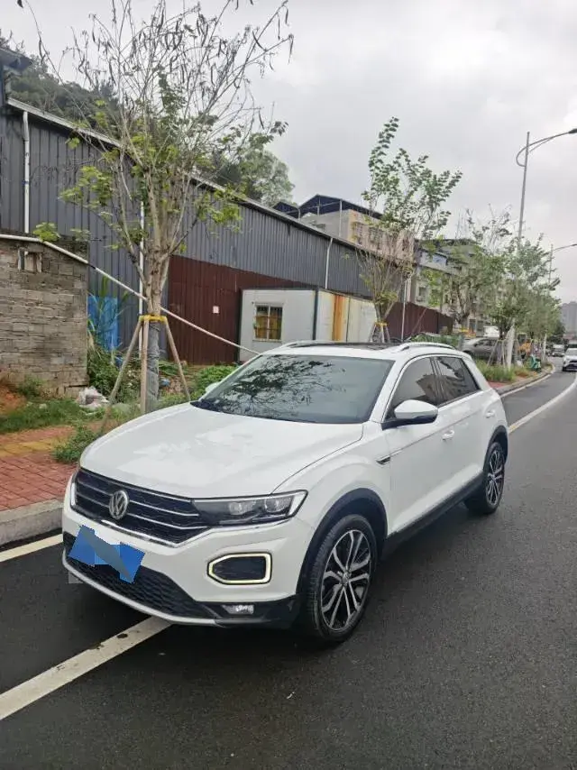 2018 Volkswagen T-Roc 1.4T 150HP L4 7DCT