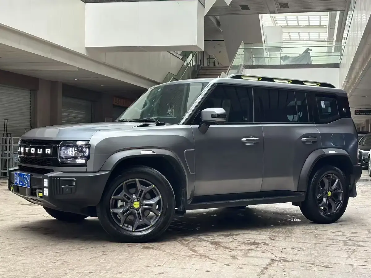 2023 Jetour Traveller 2.0T 254HP L4 7DCT