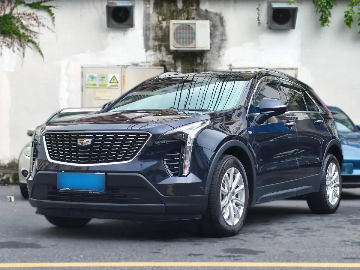 2022 Cadillac XT4 2.0T 237HP L4 9AT
