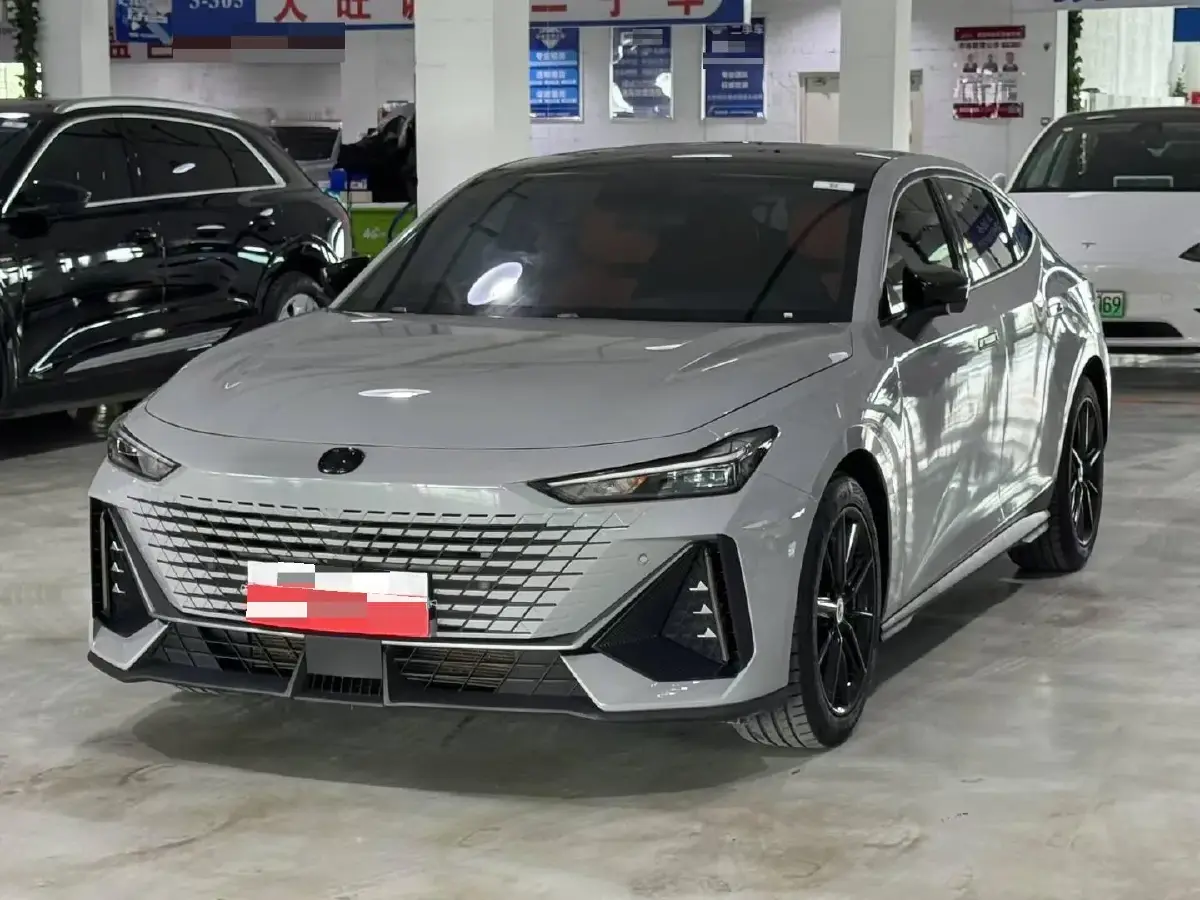 2022 ChangAn UNI-V 1.5T 188HP L4 7DCT