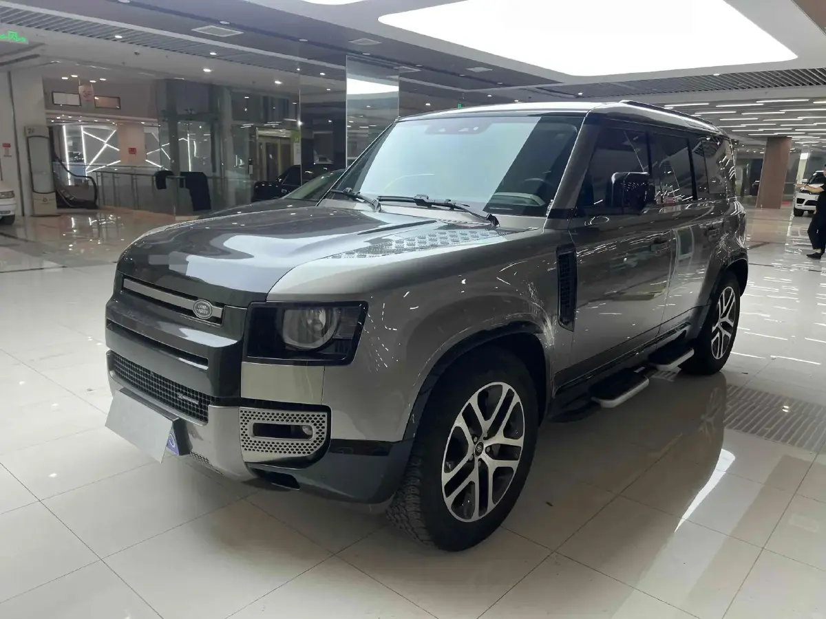 2022 Land Rover Defender 3.0T 400HP L6 8AT 2022 Land Rover Defender 3.0T 400HP L6 8AT