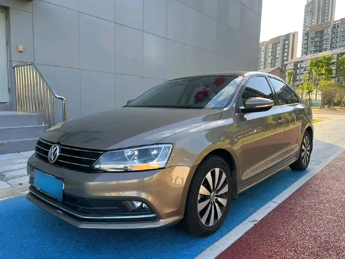 2017 Volkswagen Sagitar 1.6L 110HP L4 6AT