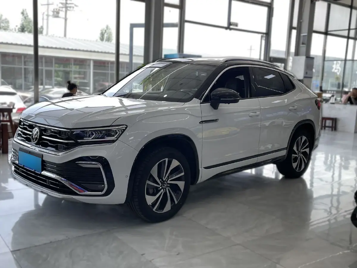 2020 Volkswagen Tayron X 2.0T 186HP L4 7DCT