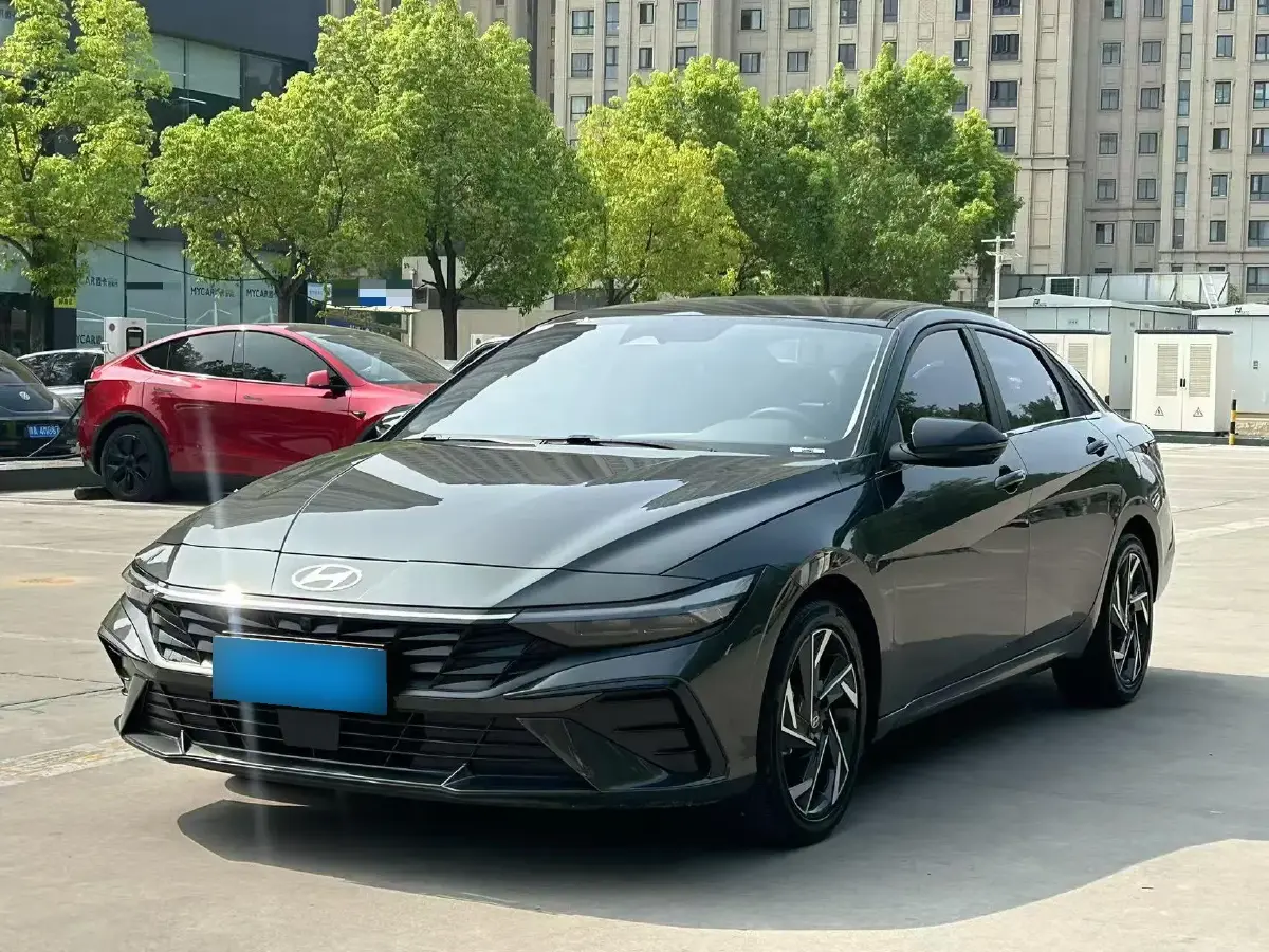 2022 Hyundai Elantra 1.5L 115HP L4 CVT