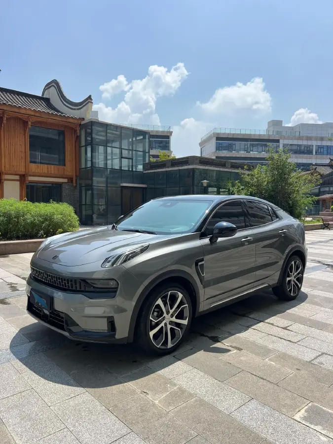 2020 LYNK&CO 05 2.0T 254HP L4 8AT