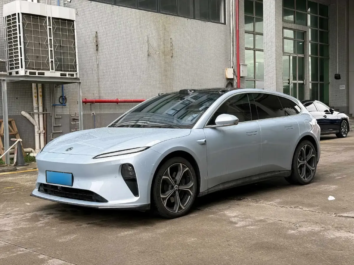 2024 NIO ET5T BEV 75KWH