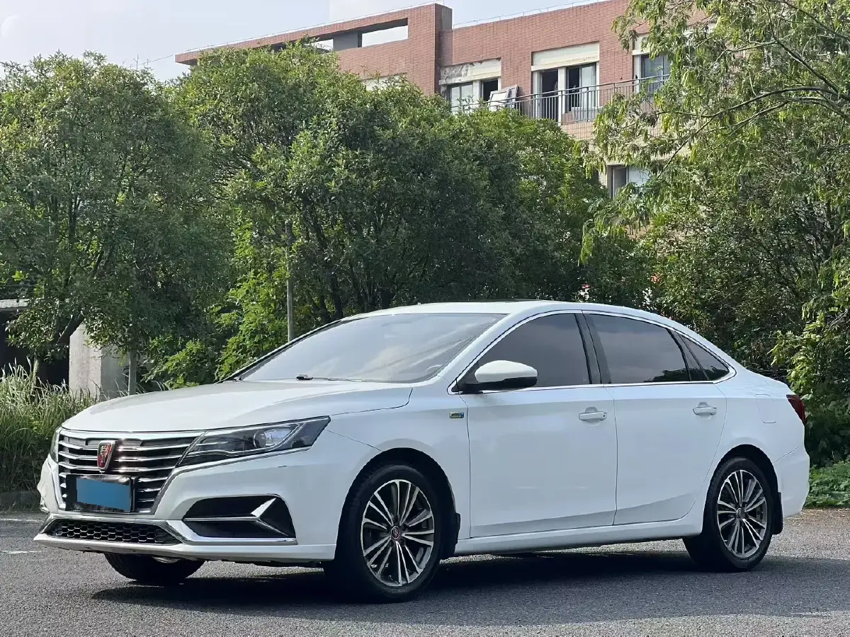 2020 Roewe i6 1.6L 125HP L4 5MT