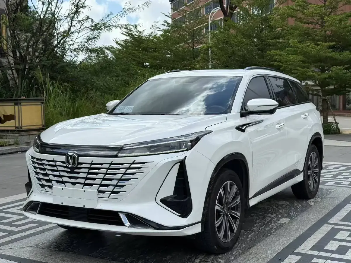 2023 ChangAn CS75 Plus 1.5T 188HP L4 8AT 2023 ChangAn CS75 Plus 1.5T 188HP L4 8AT