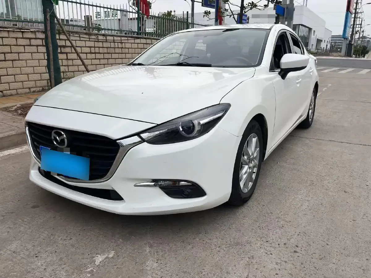 2017 Mazda 3 Axela 1.5L 117HP L4 6AT