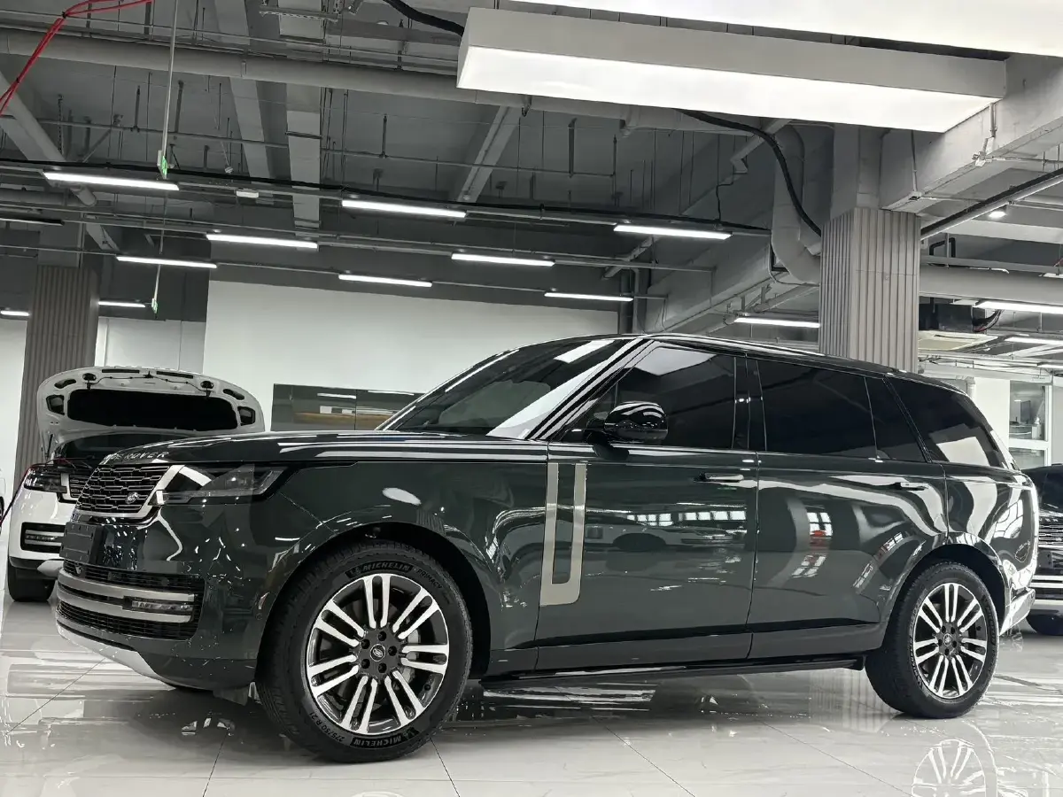 2024 Land Rover Range Rover 3.0T 400HP L6 8AT