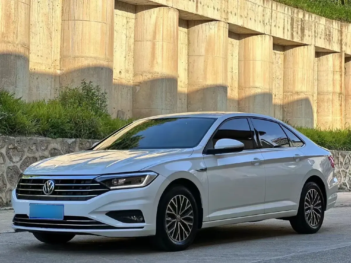 2019 Volkswagen Sagitar 1.4T 150HP L4 7DCT