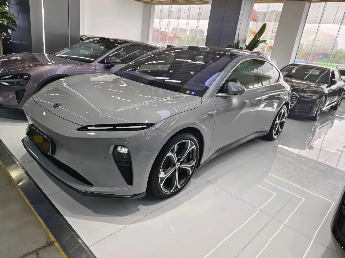 2024 NIO ET5 BEV 75KWH
