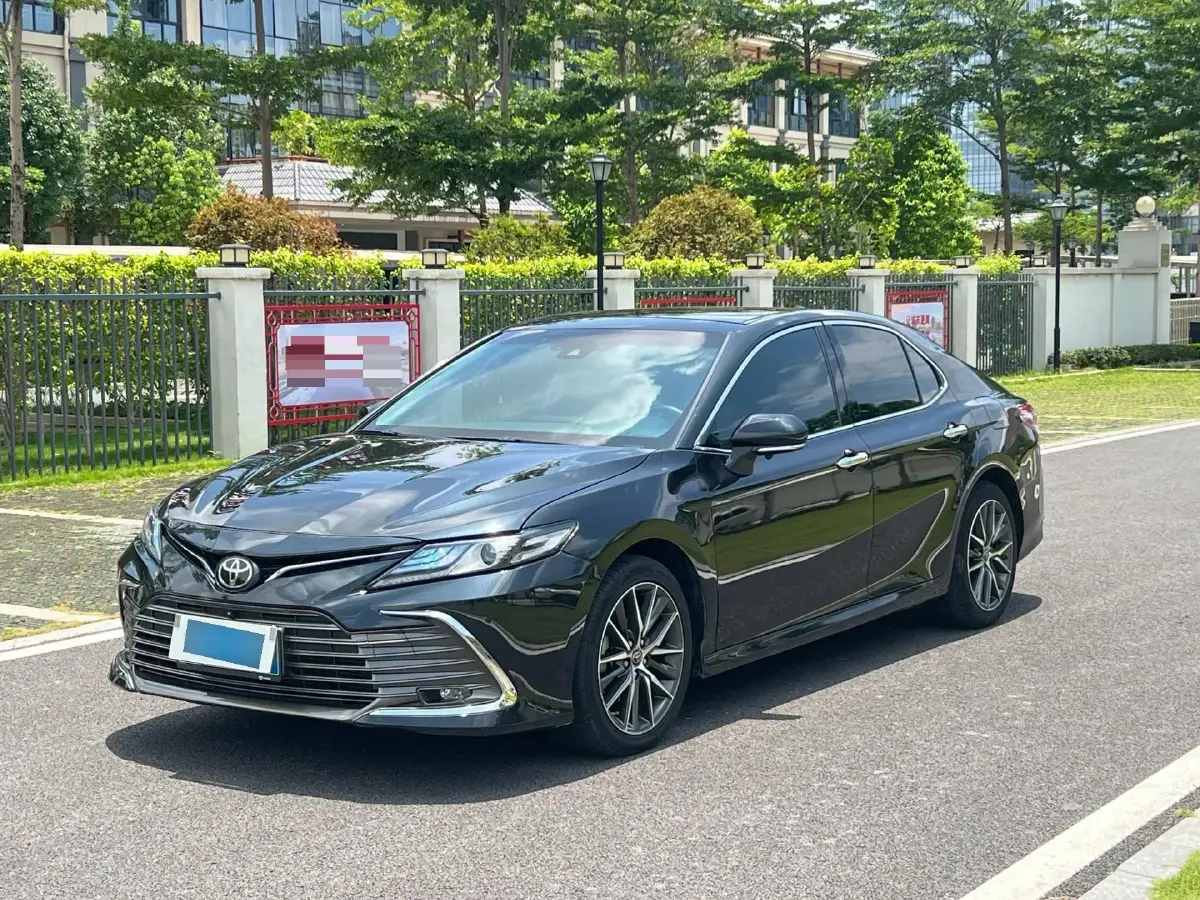 2021 Toyota Camry 2.5L 209HP L4 8AT