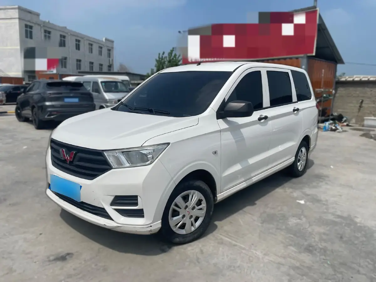 2021 WuLing HongGuang 1.5L 99HP L4 6MT
