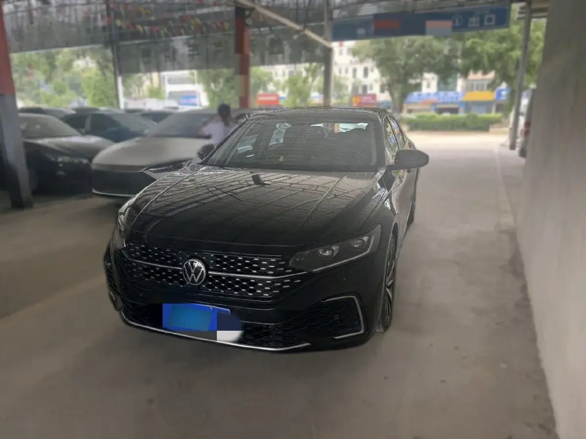 2022 Volkswagen Passat 2.0T 186HP L4 7DCT