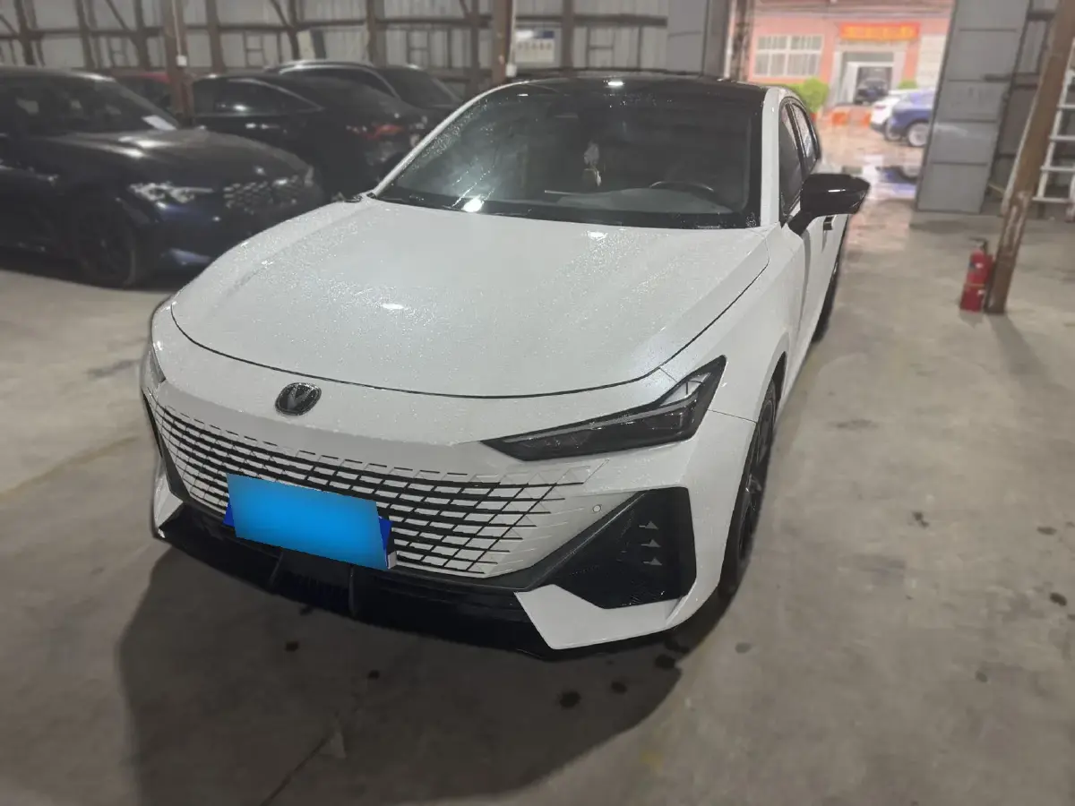 2022 ChangAn UNI-V 1.5T 188HP L4 7DCT