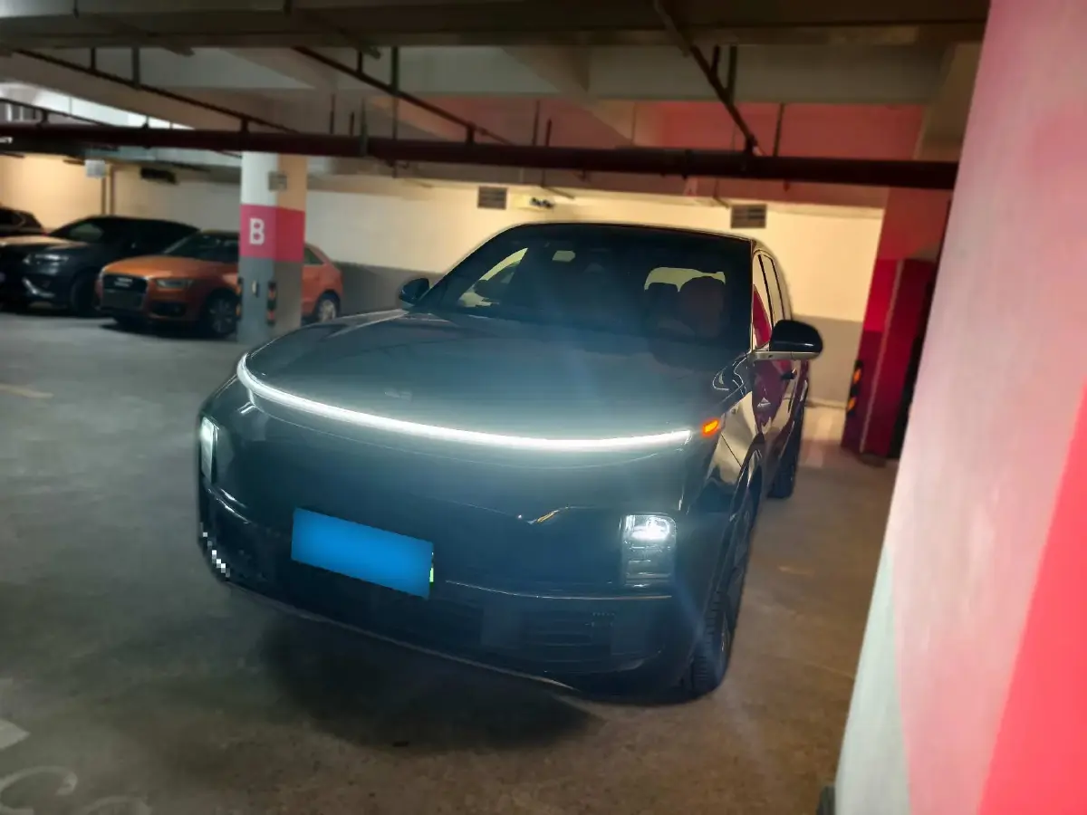 2023 Li L9 Range Extended 154HP REEV 42.6KWH