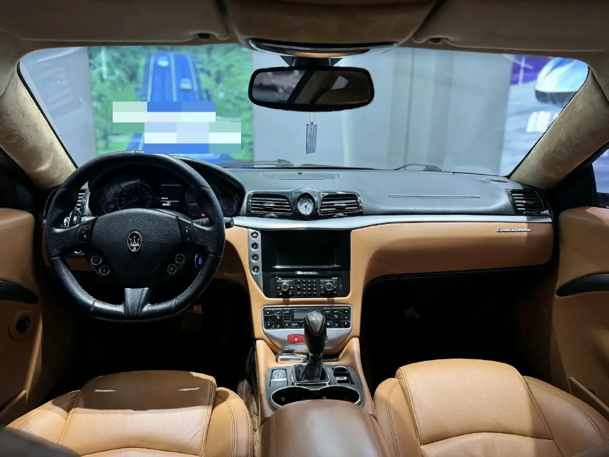 2013 Maserati GranTurismo 4.7L 460HP V8 6AT,autocango,china used car exporter,china ev exporter,chinese used car exporter,chinese used ev exporter