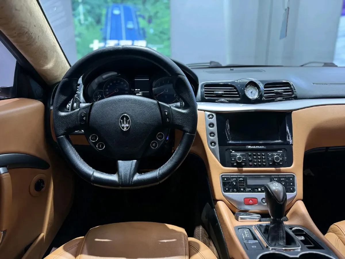 2013 Maserati GranTurismo 4.7L 460HP V8 6AT,autocango,china used car exporter,china ev exporter,chinese used car exporter,chinese used ev exporter