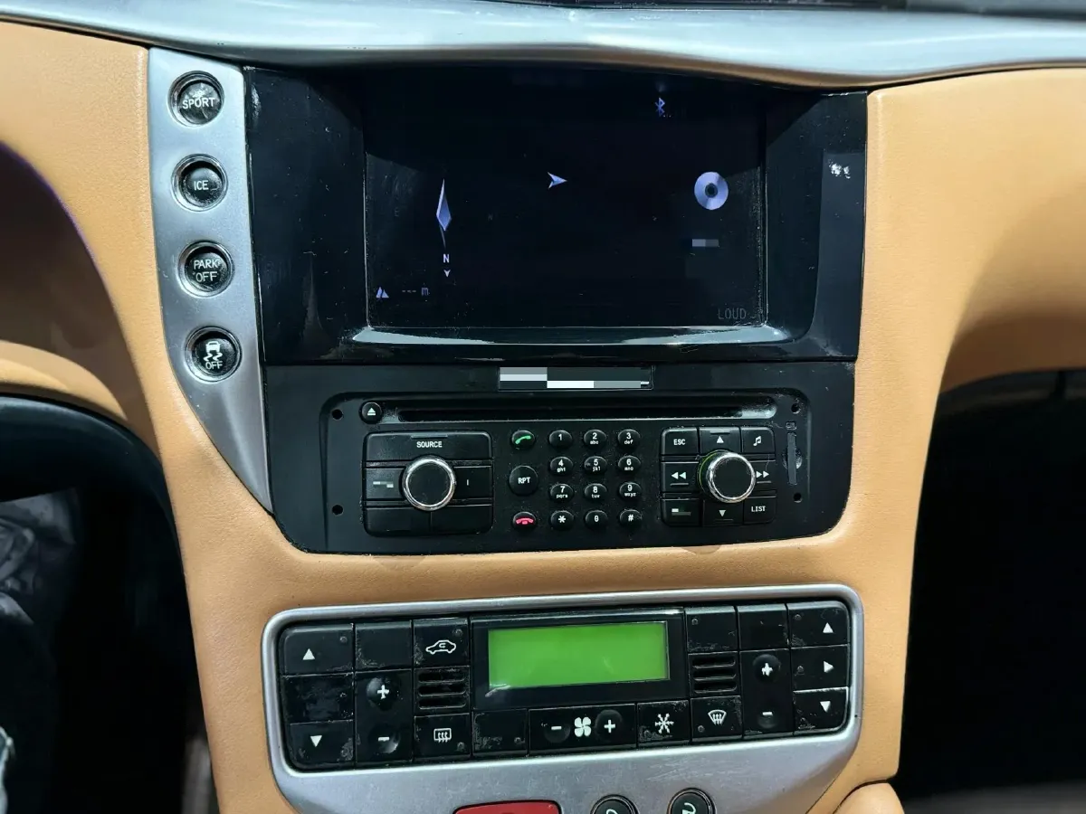 2013 Maserati GranTurismo 4.7L 460HP V8 6AT,autocango,china used car exporter,china ev exporter,chinese used car exporter,chinese used ev exporter