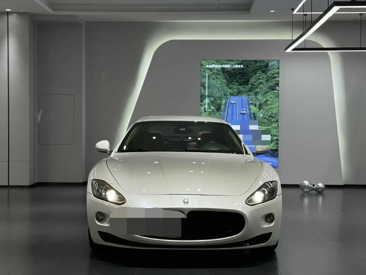 2013 Maserati GranTurismo 4.7L 460HP V8 6AT,autocango,china used car exporter,china ev exporter,chinese used car exporter,chinese used ev exporter