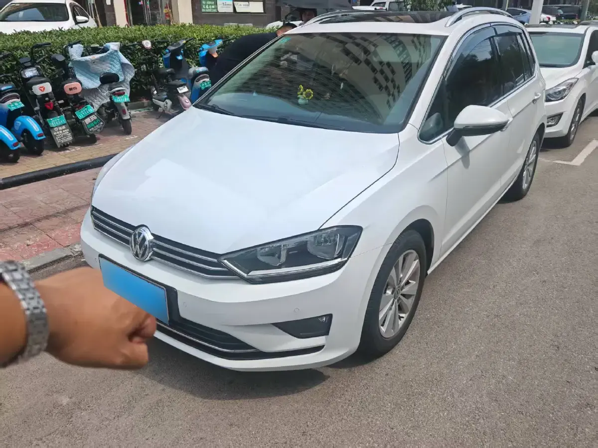 2018 Volkswagen Golf Sportsvan 1.4T 131HP L4 7DCT