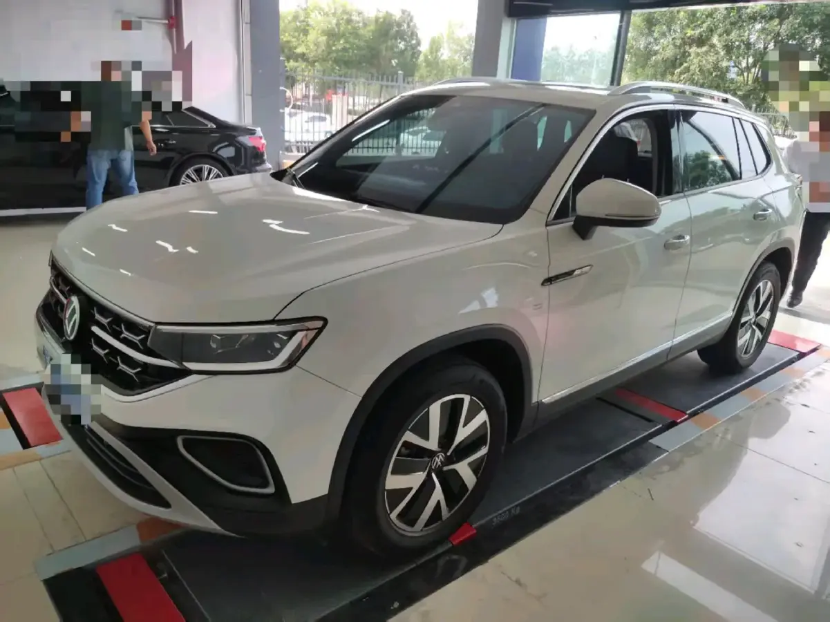 2023 Volkswagen Tayron 2.0T 186HP L4 7DCT