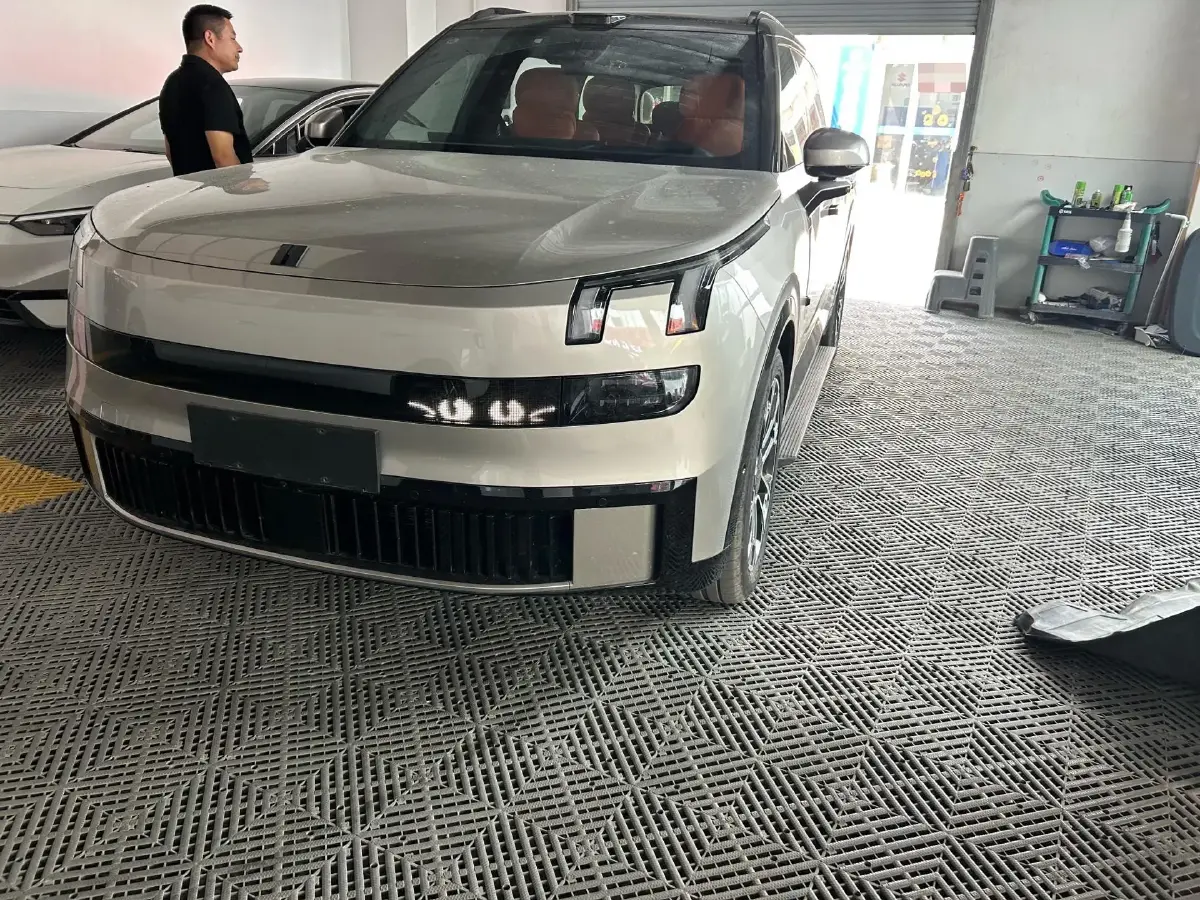 2025 LYNK&CO 900 1.5T 190HP L4 3DHT PHEV 43.3KWH