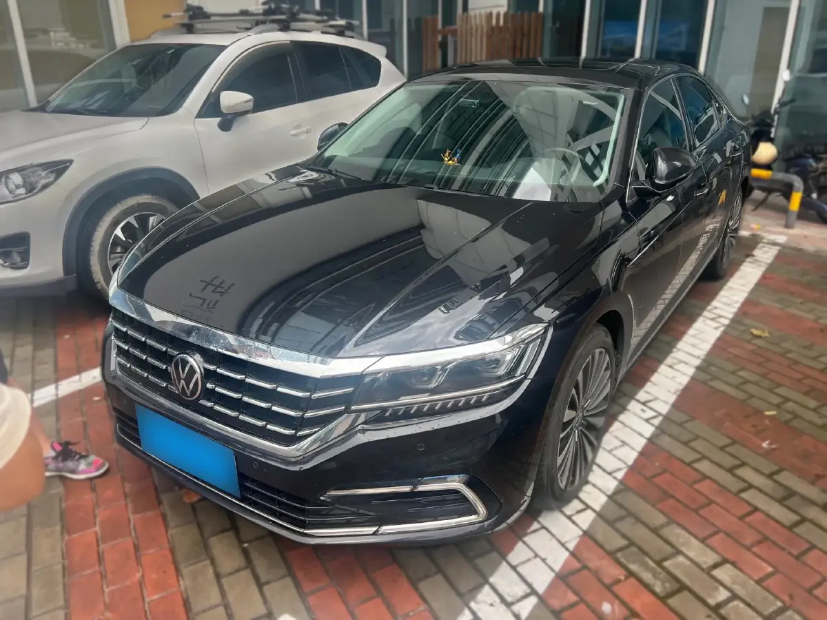 2021 Volkswagen Passat 2.0T 186HP L4 7DCT