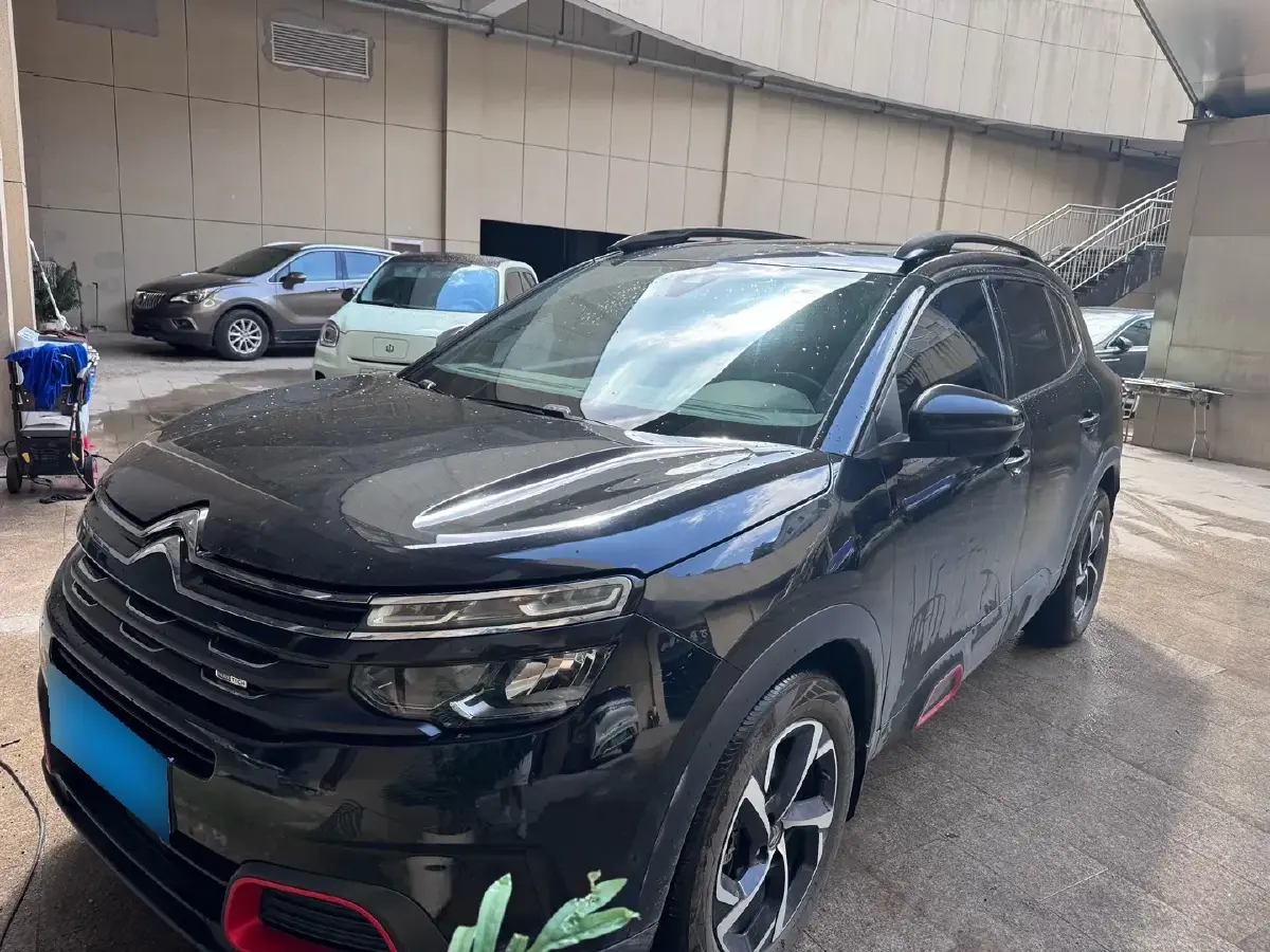 2017 Citroen C5 Aircross 1.8T 204HP L4 6AT