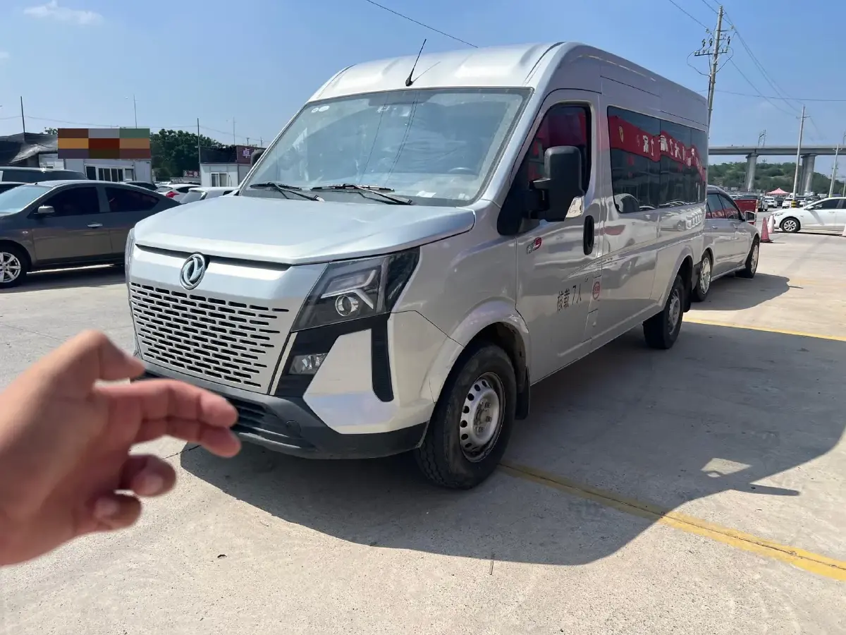 2023 DongFeng DFAC YuFeng 2.0T 136HP L4 6MT