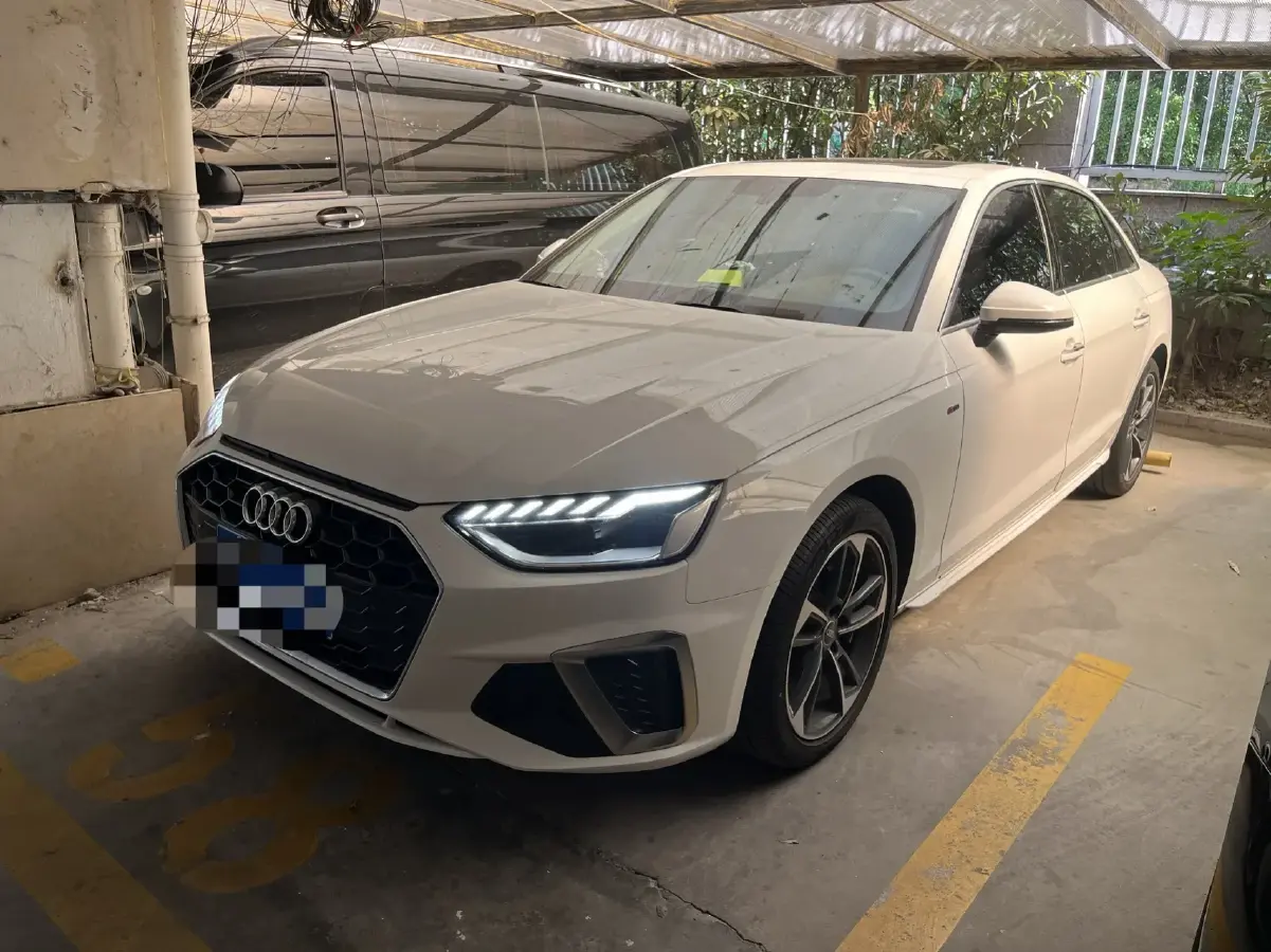 2023 Audi A4L 2.0T 190HP L4 7DCT