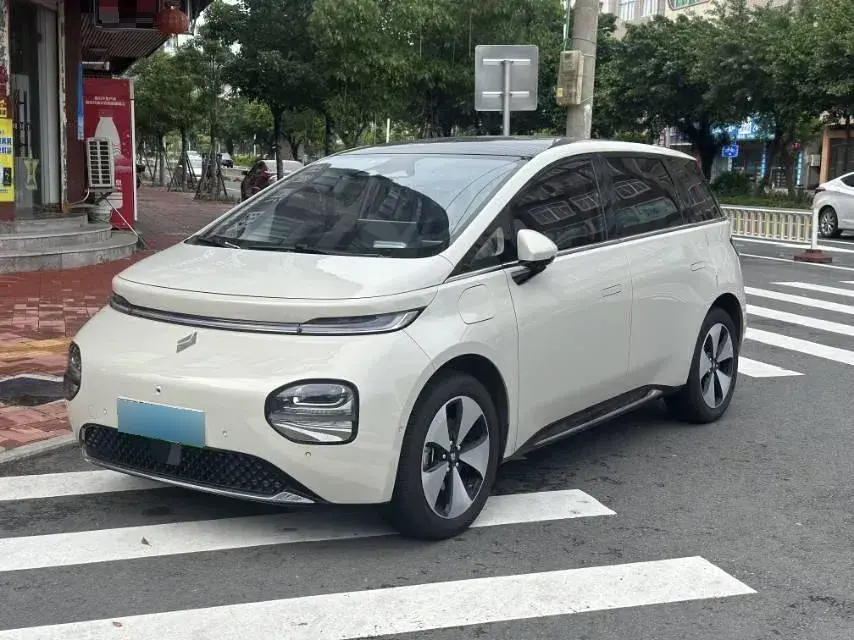 2023 BaoJun Cloud BEV 50.6KWH