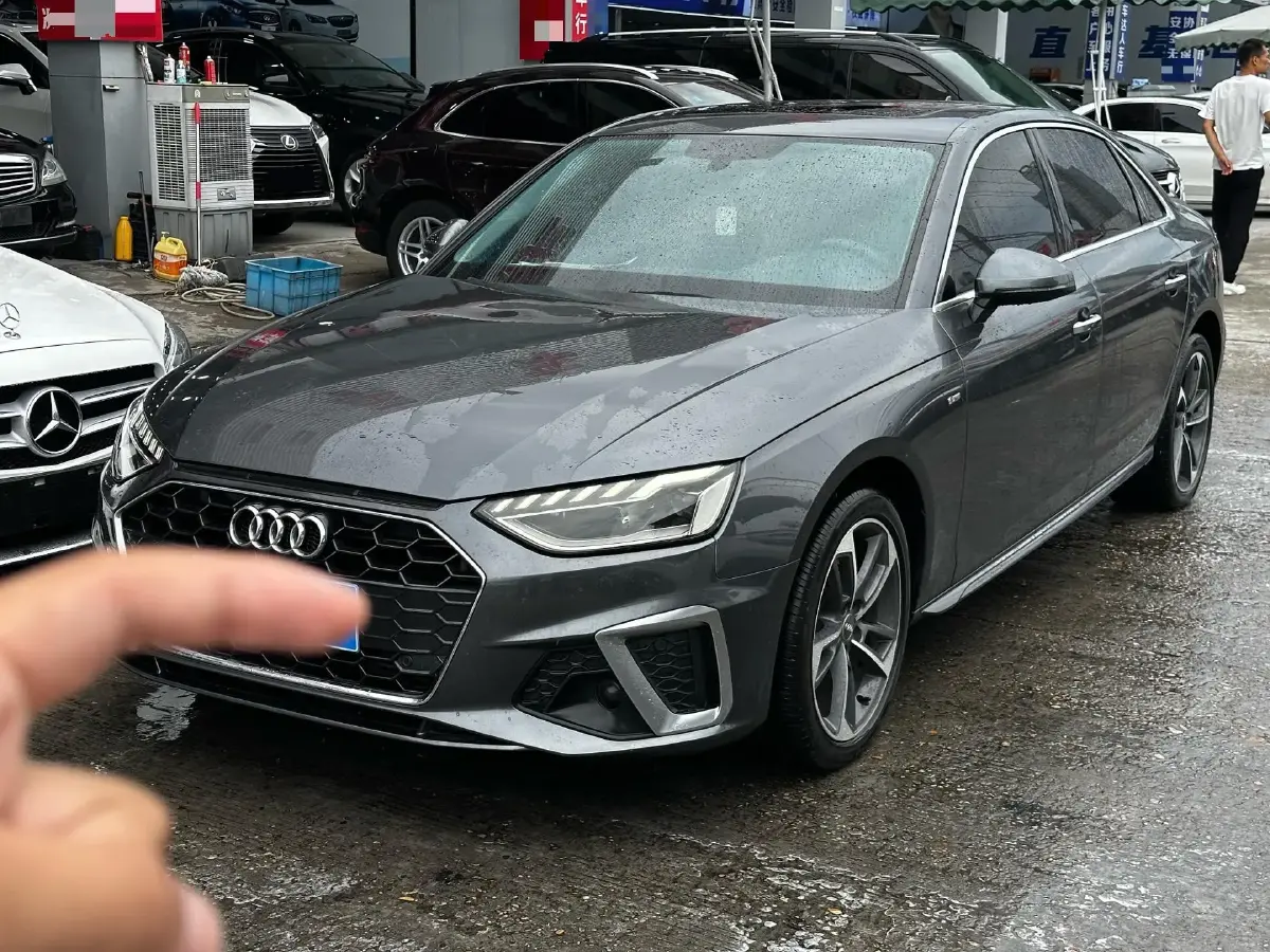 2020 Audi A4L 2.0T 150HP L4 7DCT