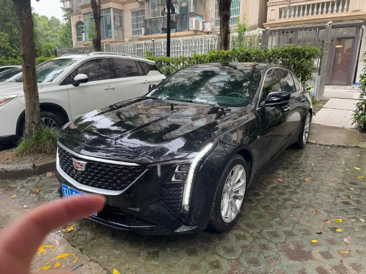 2024 Cadillac CT5 2.0T 237HP L4 10AT