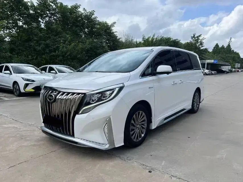 2021 GAC Trumpchi M8 2.0T 252HP L4 8AT