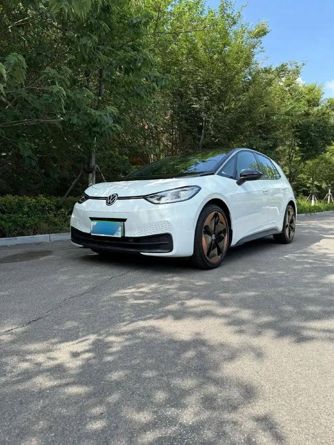 2025 Volkswagen ID.3 BEV 52.8KWH