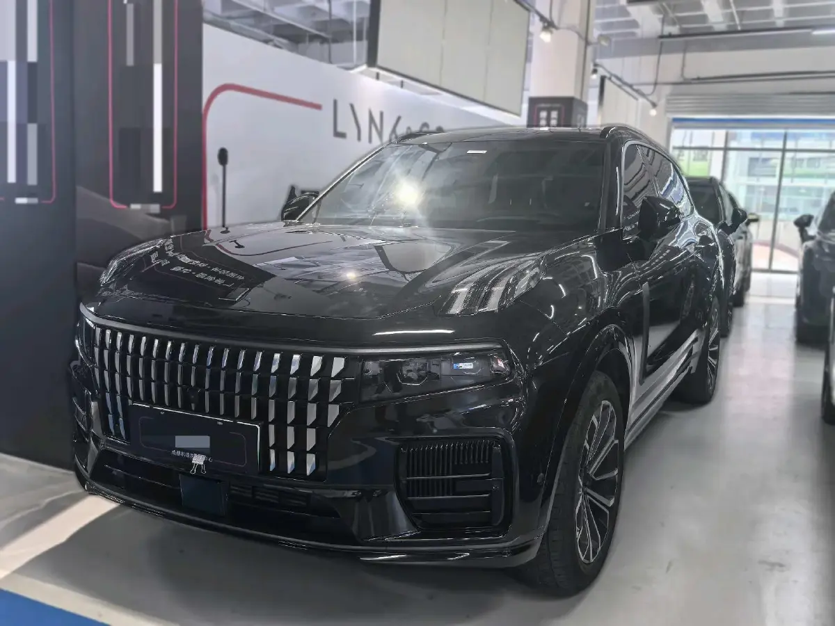 2023 LYNK&CO 09 EM-P 2.0T 254HP L4 3DHT PHEV 40.1KWH