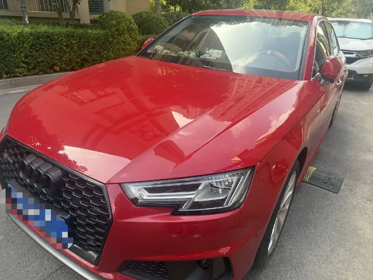 2019 Audi A4L 2.0T 190HP L4 7DCT