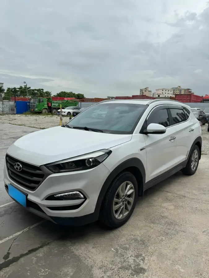 2015 Hyundai Tucson 1.6T 177HP L4 7DCT