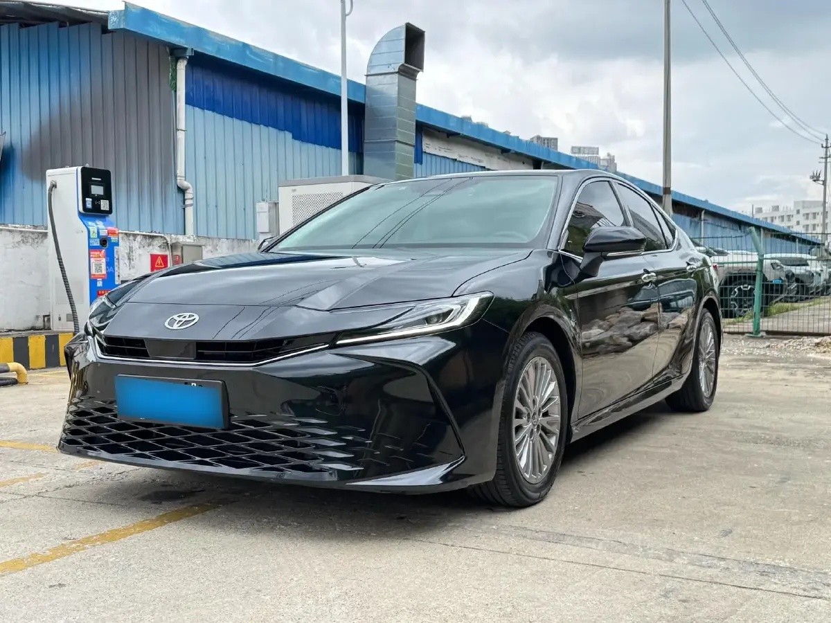 2024 Toyota Camry 2.0L 173HP L4 CVT
