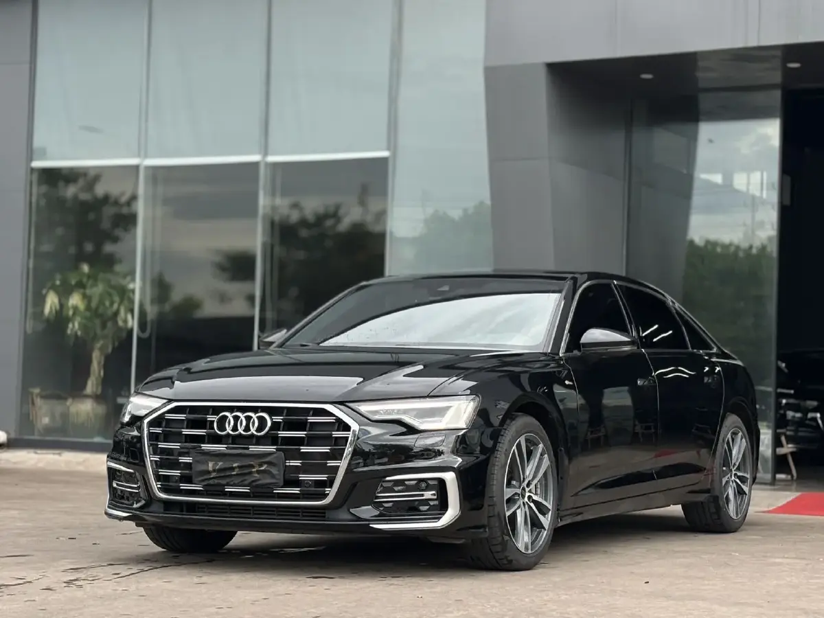 2023 Audi A6L 2.0T 190HP L4 7DCT