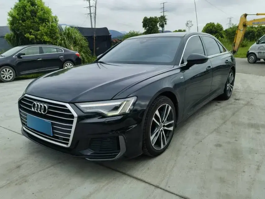 2021 Audi A6L 2.0T 190HP L4 7DCT