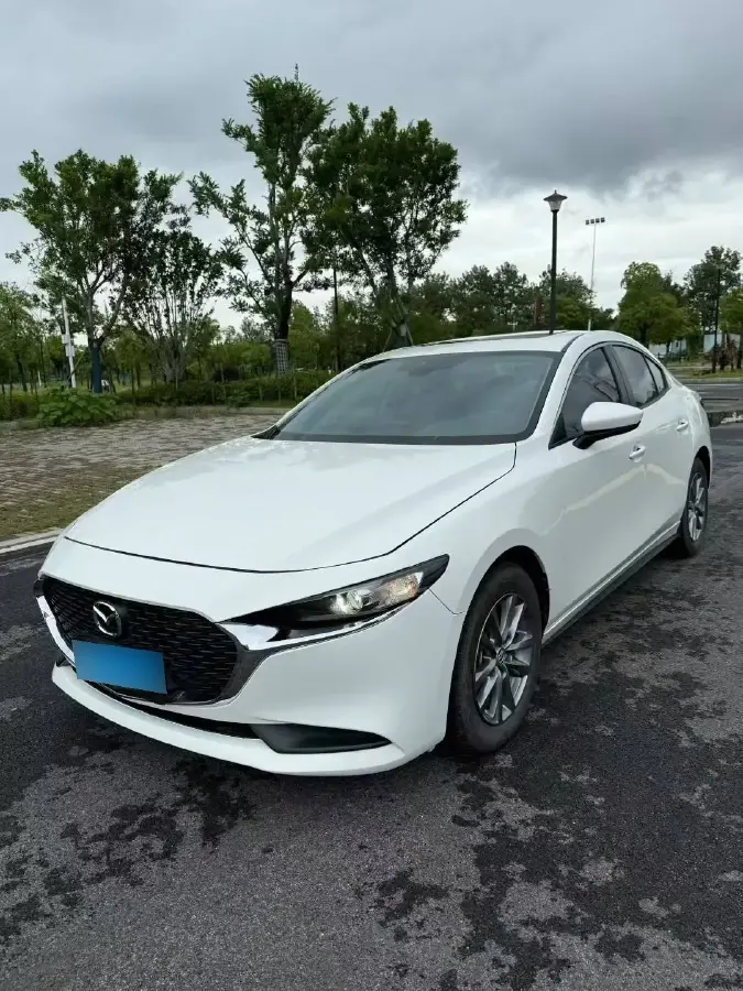 2022 Mazda 3 Axela 1.5L 117HP L4 6AT