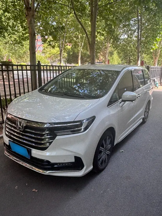 2022 Honda Odyssey 2.0L 146HP L4 E-CVT Hybrid